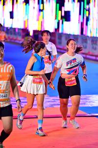 BIB: 0640, 26852, 28909
                            <button type="button" onclick="openModal(23082177)" class="btn btn-primary btn-sm float-right btn-popup" data-toggle="modal" data-target=".modal-high-quality">
                        <i class="fas fa-shopping-cart"></i> Add to Cart
                    </button>
                                            <button type="button" onclick="isThisMe(23082177, true)" class="btn btn-success btn-sm float-right btn-popup btn-isme hidden" data-toggle="tooltip" data-placement="bottom" title="นี่คือรูปของคุณใช่ไหม คลิกที่นี่เพื่อเอาเข้าอัลบั้ม">
                        <i class="fas fa-plus"></i> Add to album
                    </button>
                    <button type="button" onclick="isThisMe(23082177, false)" class="btn btn-warning btn-sm float-right btn-popup btn-isnotme hidden">
                        <i class="fas fa-ban"></i> Remove from album
                    </button>